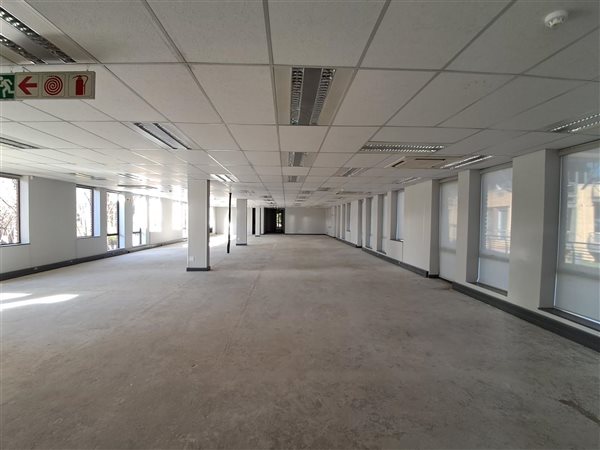 723  m² Office Space