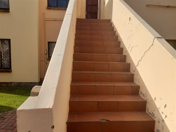 2 Bedroom Townhouse 2 Bedroom Townhouse