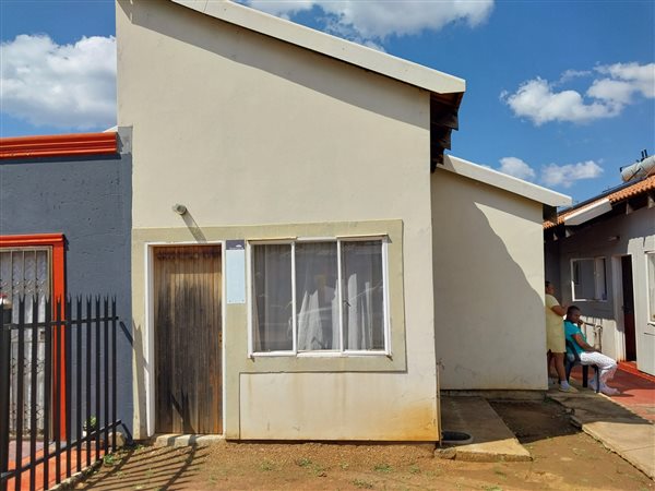 2 Bedroom House 2 Bedroom House