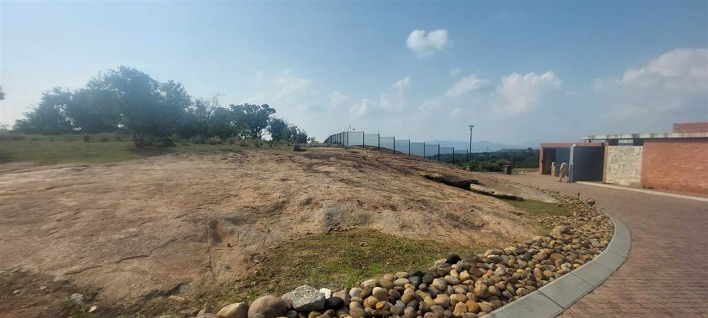 693 m² Land available in Sonheuwel photo number 17