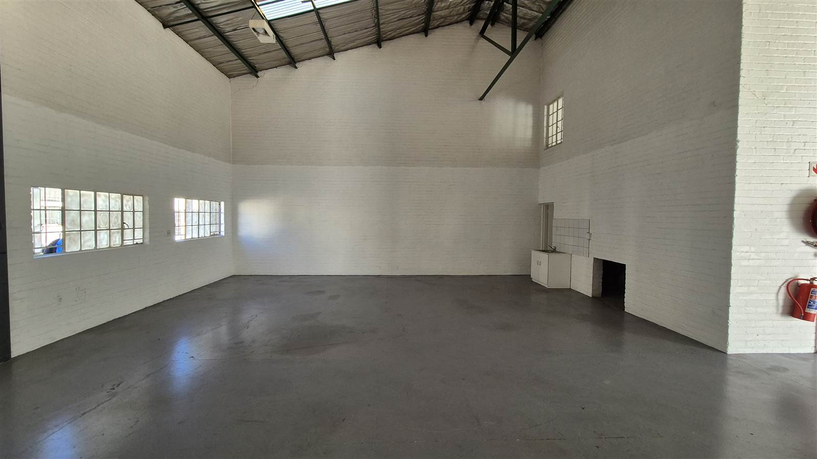 170  m² Industrial space in Kya Sands photo number 7