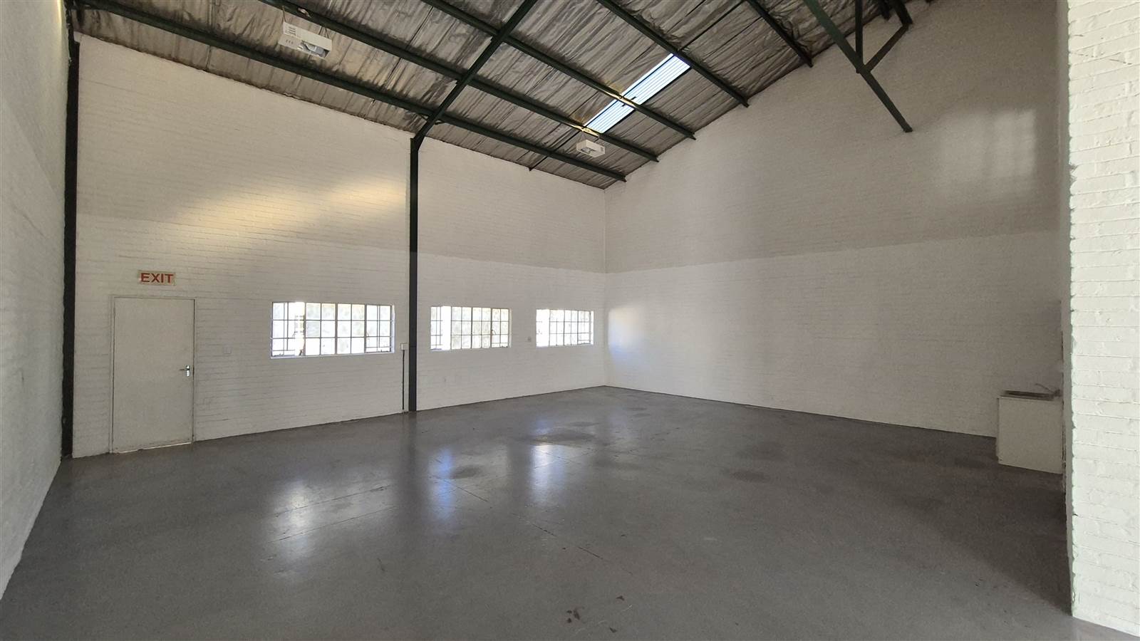 170  m² Industrial space in Kya Sands photo number 4
