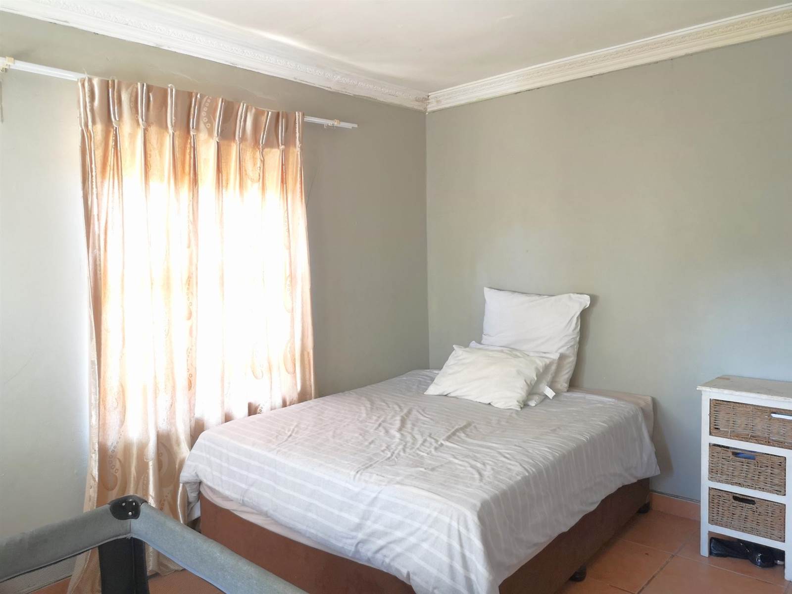 3 Bed House in Umlazi photo number 5