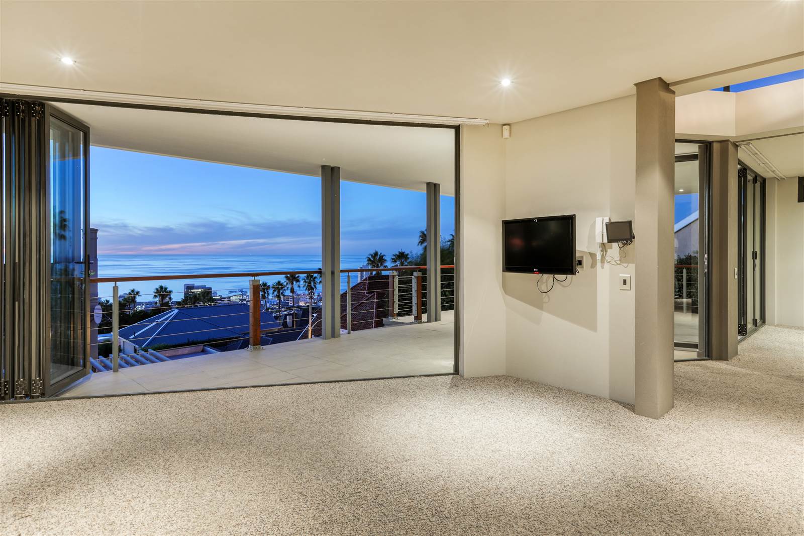 4 Bed House in Fresnaye photo number 21