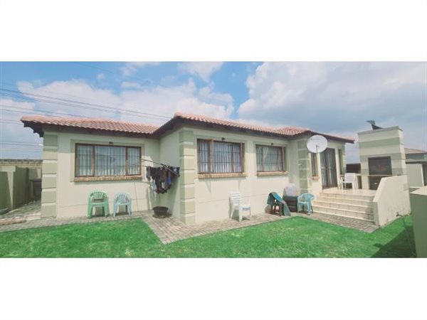 3 Bedroom House 3 Bedroom House