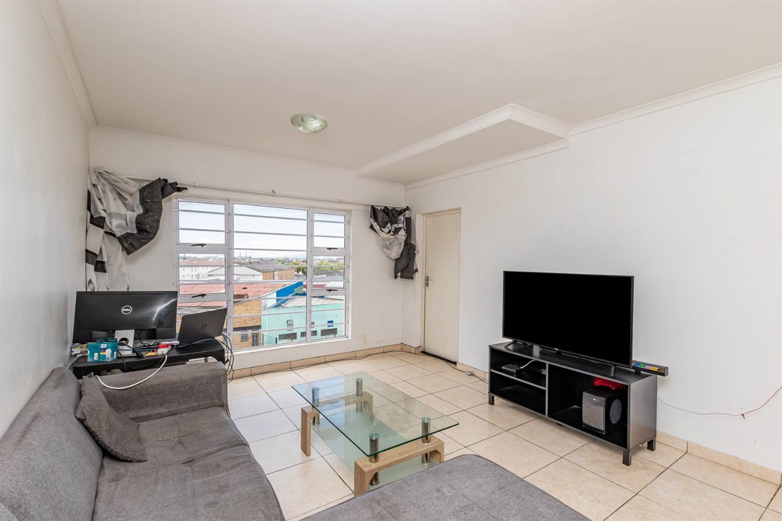 2 Bed Apartment in Kenwyn photo number 6