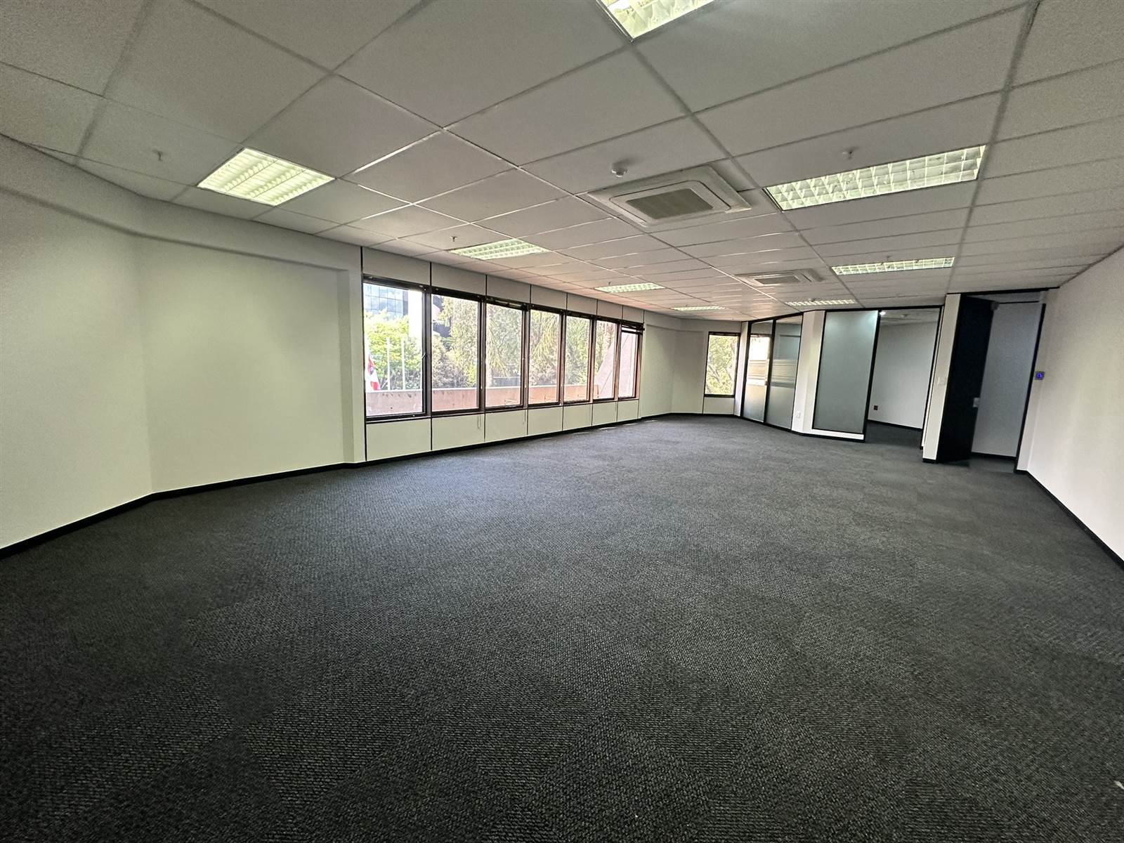 136  m² Commercial space in Parktown photo number 7