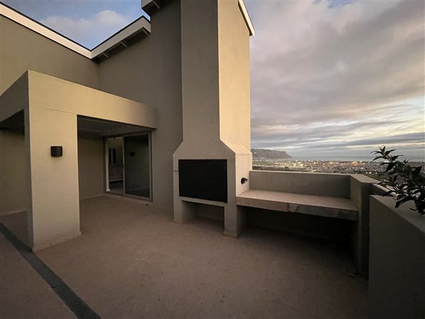 7 Bedroom House