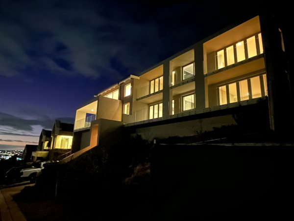 7 Bedroom House