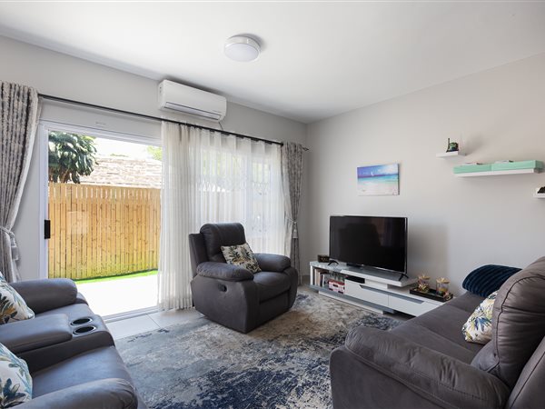 2 Bedroom House 2 Bedroom House