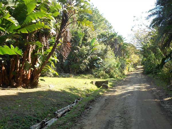 1 012 m² Land