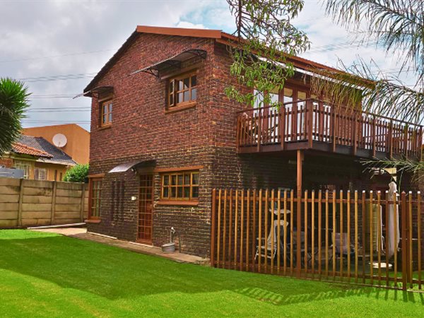 5 Bedroom House 5 Bedroom House