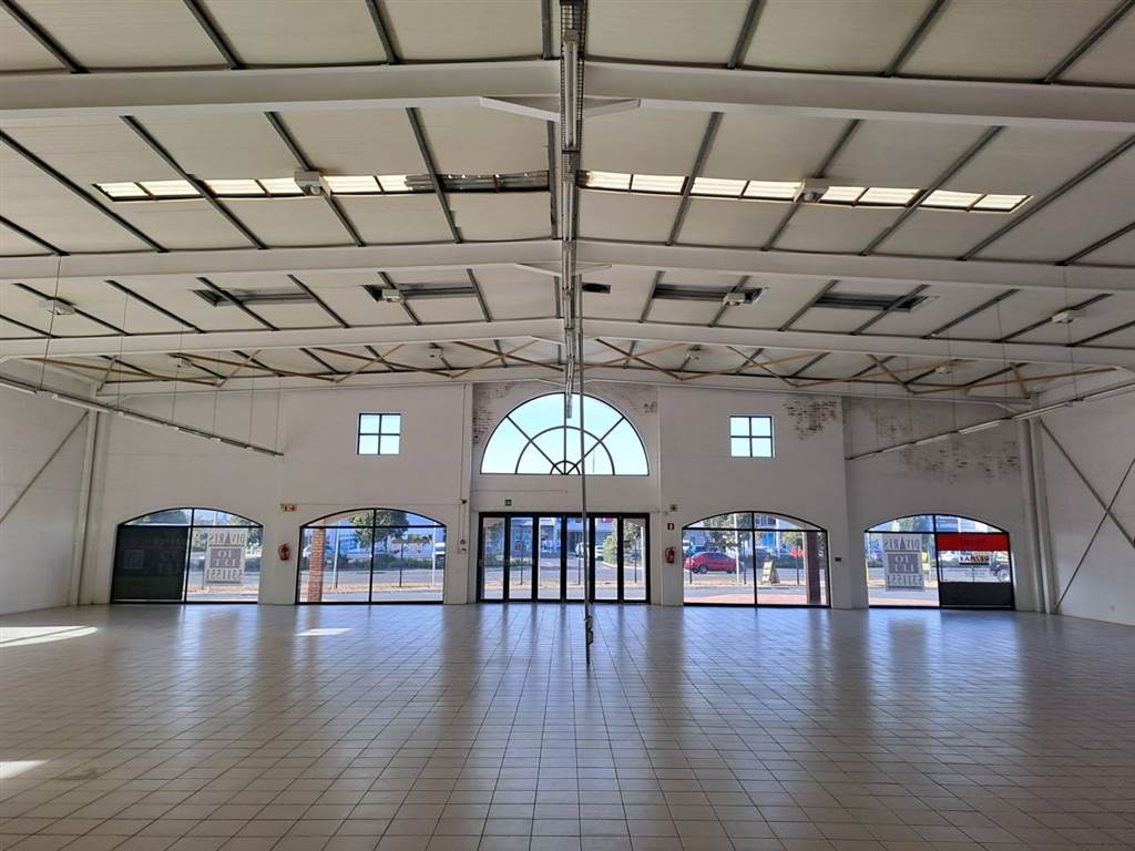 1648  m² Retail Space in Parklands photo number 1