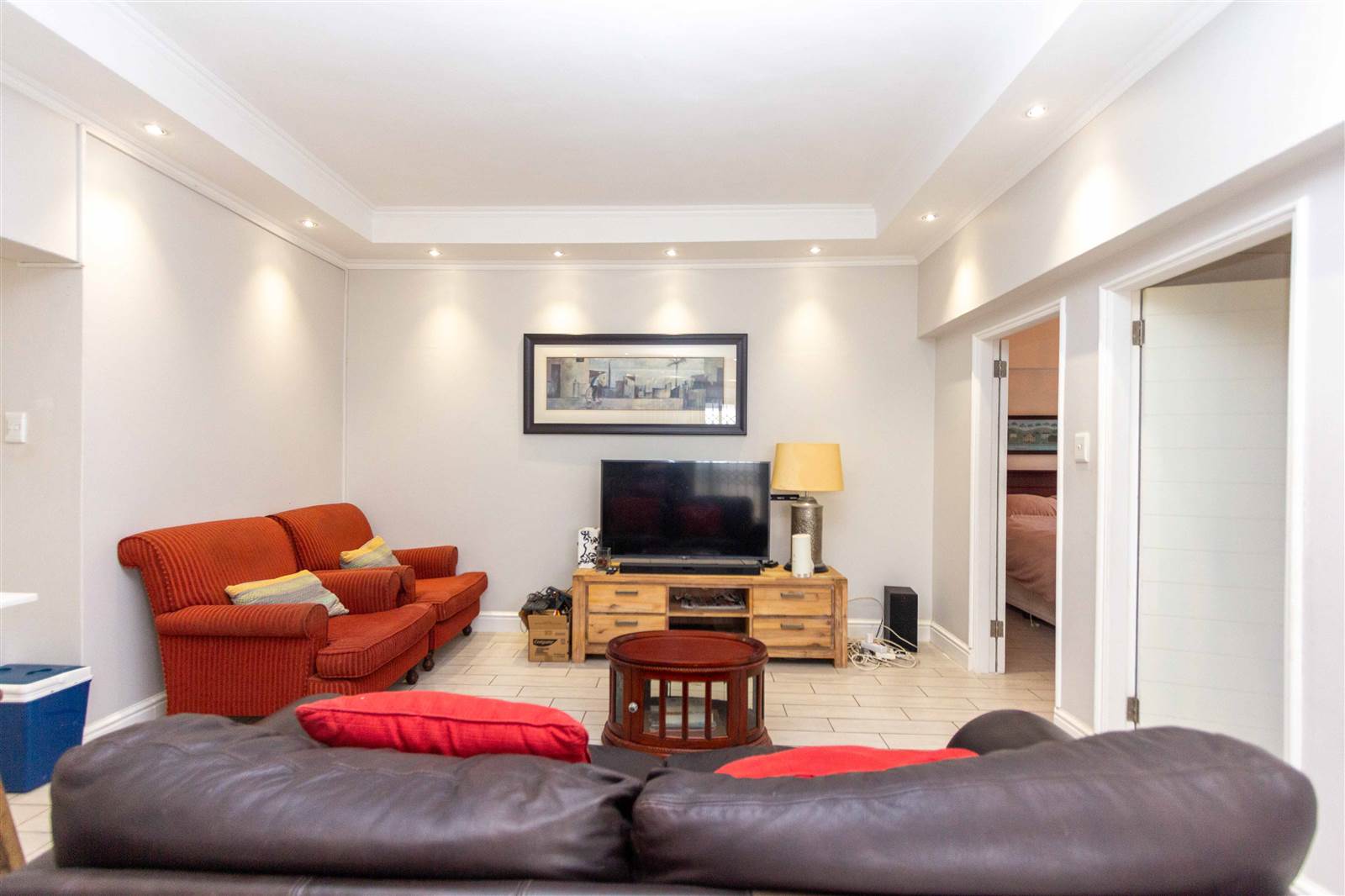 2 Bed Apartment in Summerstrand photo number 8