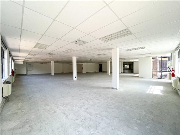 400.6  m² Office Space