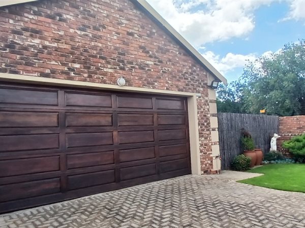 3 Bedroom House 3 Bedroom House