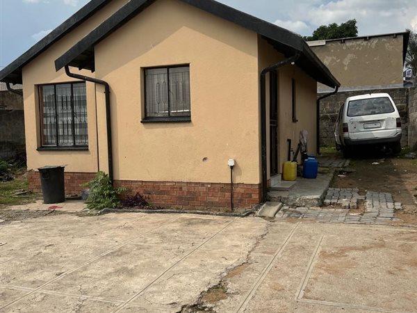 2 Bedroom House