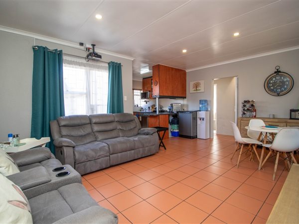 2 Bedroom Simplex