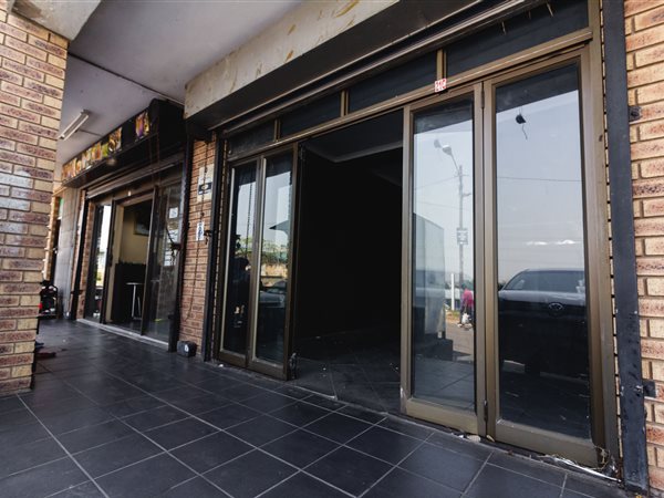 55  m² Commercial space in Westcliff