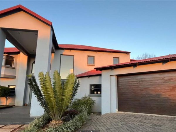 5 Bedroom House 5 Bedroom House