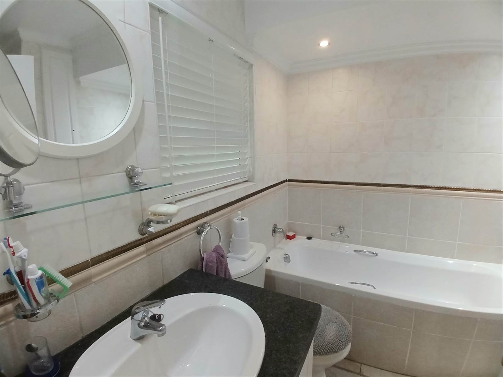 3 Bed Townhouse in Ramsgate photo number 14