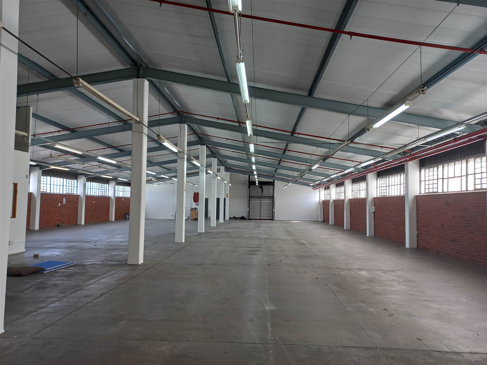 1800  m² Industrial space in Maitland photo number 14