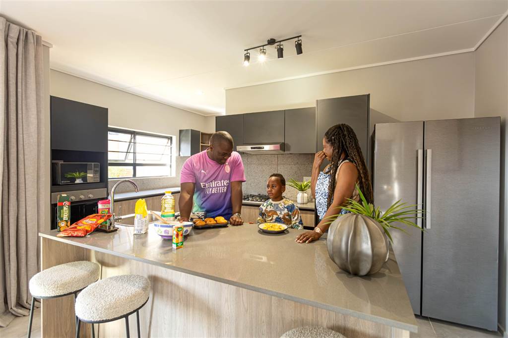 4 Bedroom House 4 Bedroom House