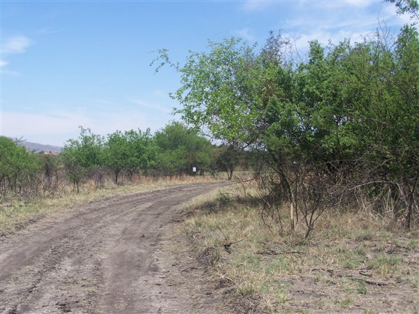 1184 m² Land available in Melodie