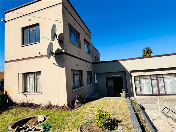 3 Bedroom House 3 Bedroom House