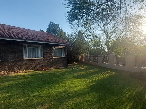 4 Bed House in Three Rivers East