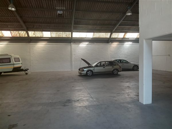 437  m² Industrial space