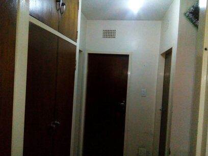 2 Bed Flat in Vereeniging Central photo number 8