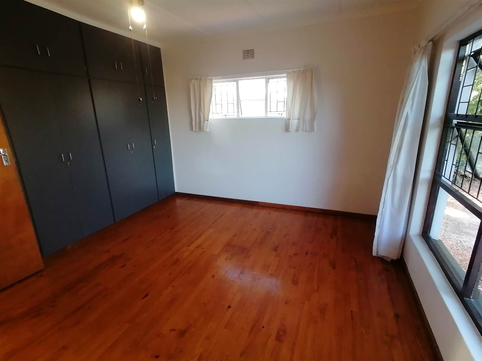 3 Bed House in Bonnievale photo number 9