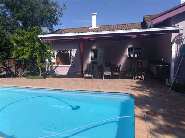 4 Bedroom House 4 Bedroom House