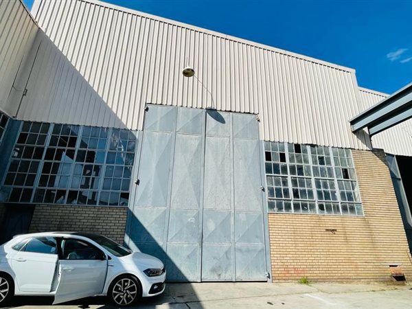 700  m² Industrial space in Lea Glen