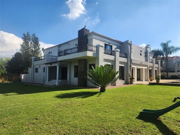 5 Bed House in Summerset