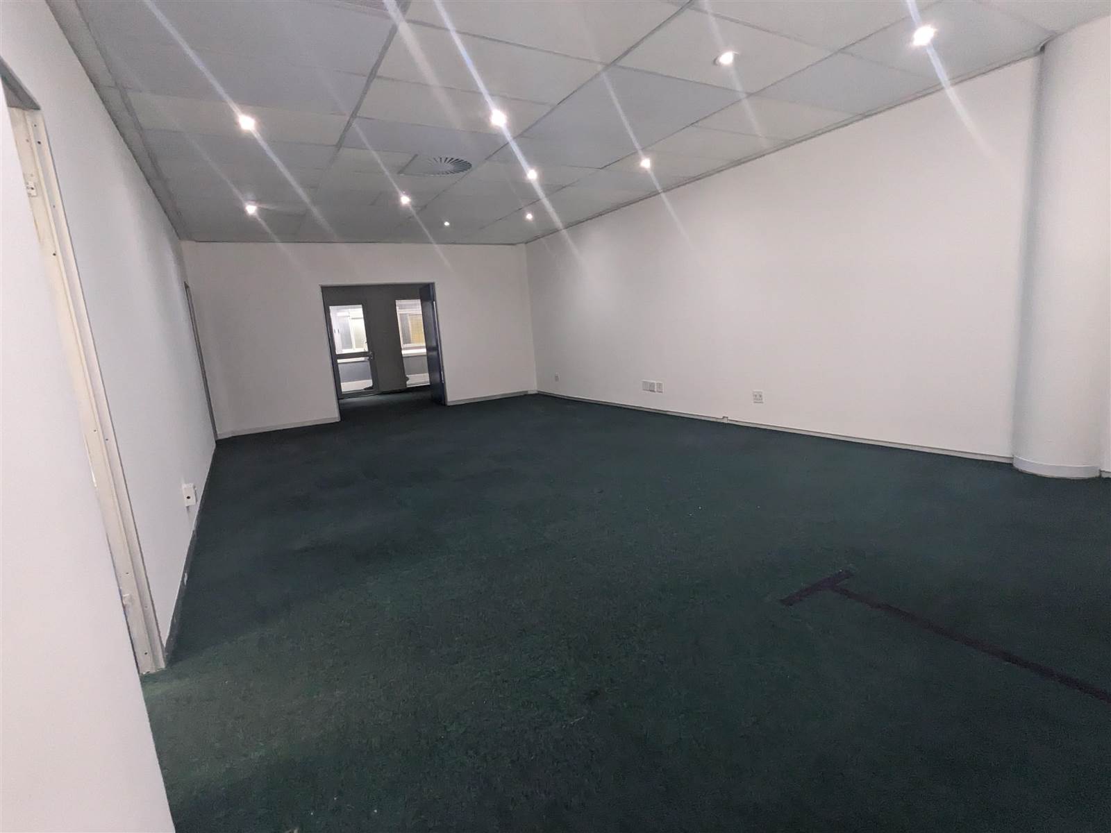 204  m² Commercial space in Milnerton Central photo number 13