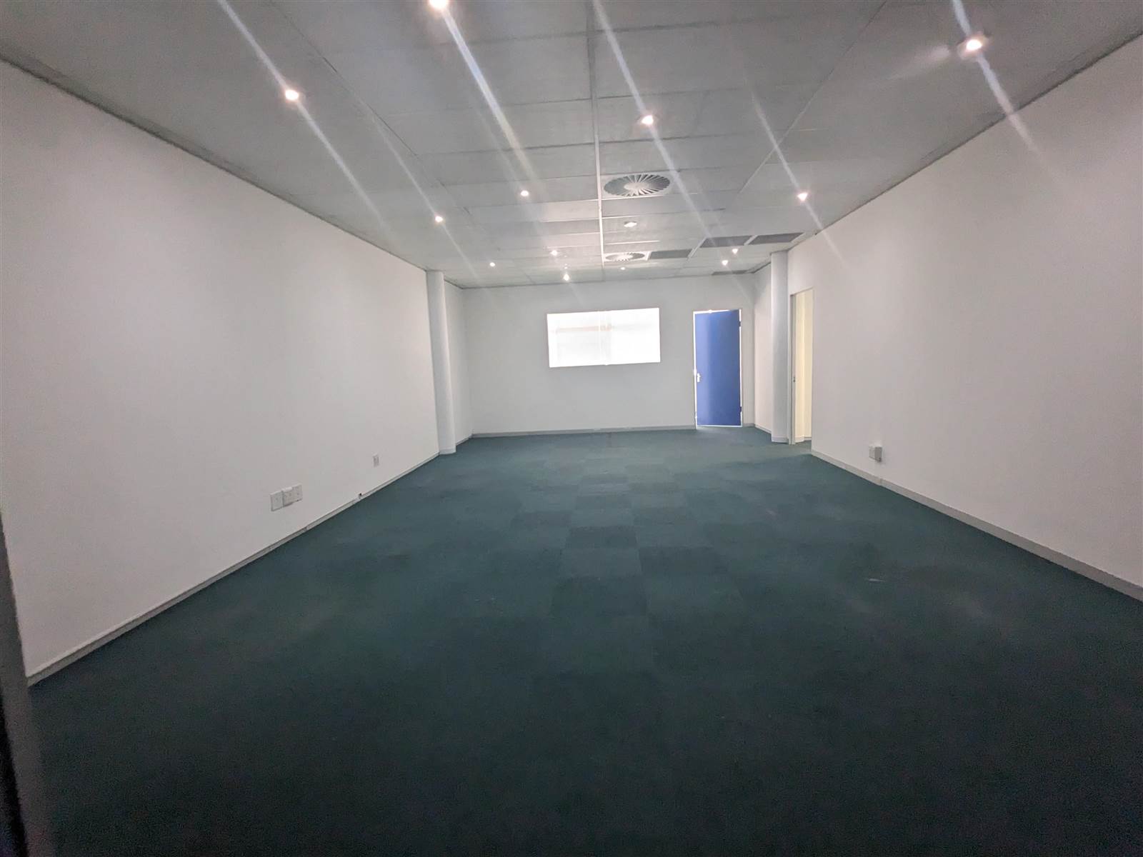 204  m² Commercial space in Milnerton Central photo number 12