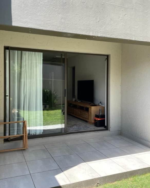 2 Bed Apartment in Lonehill photo number 22
