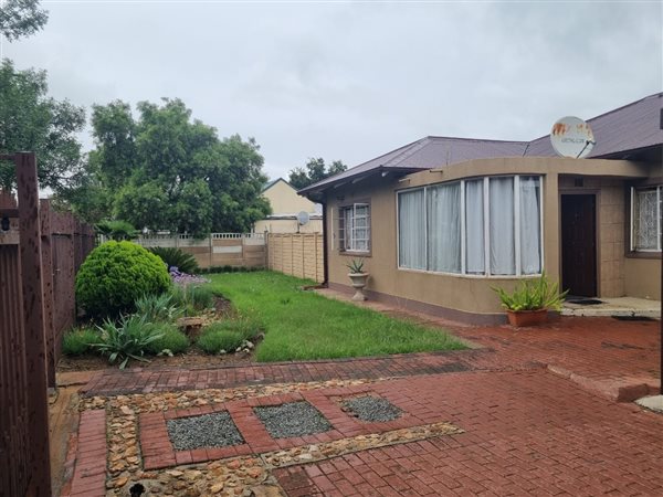 3 Bedroom House 3 Bedroom House