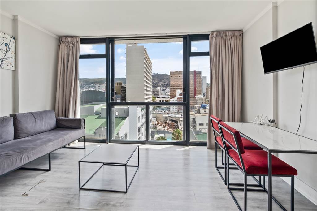 Studio Apartment in Cape Town City Centre photo number 4