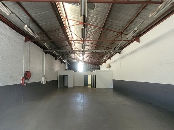 283  m² Industrial space