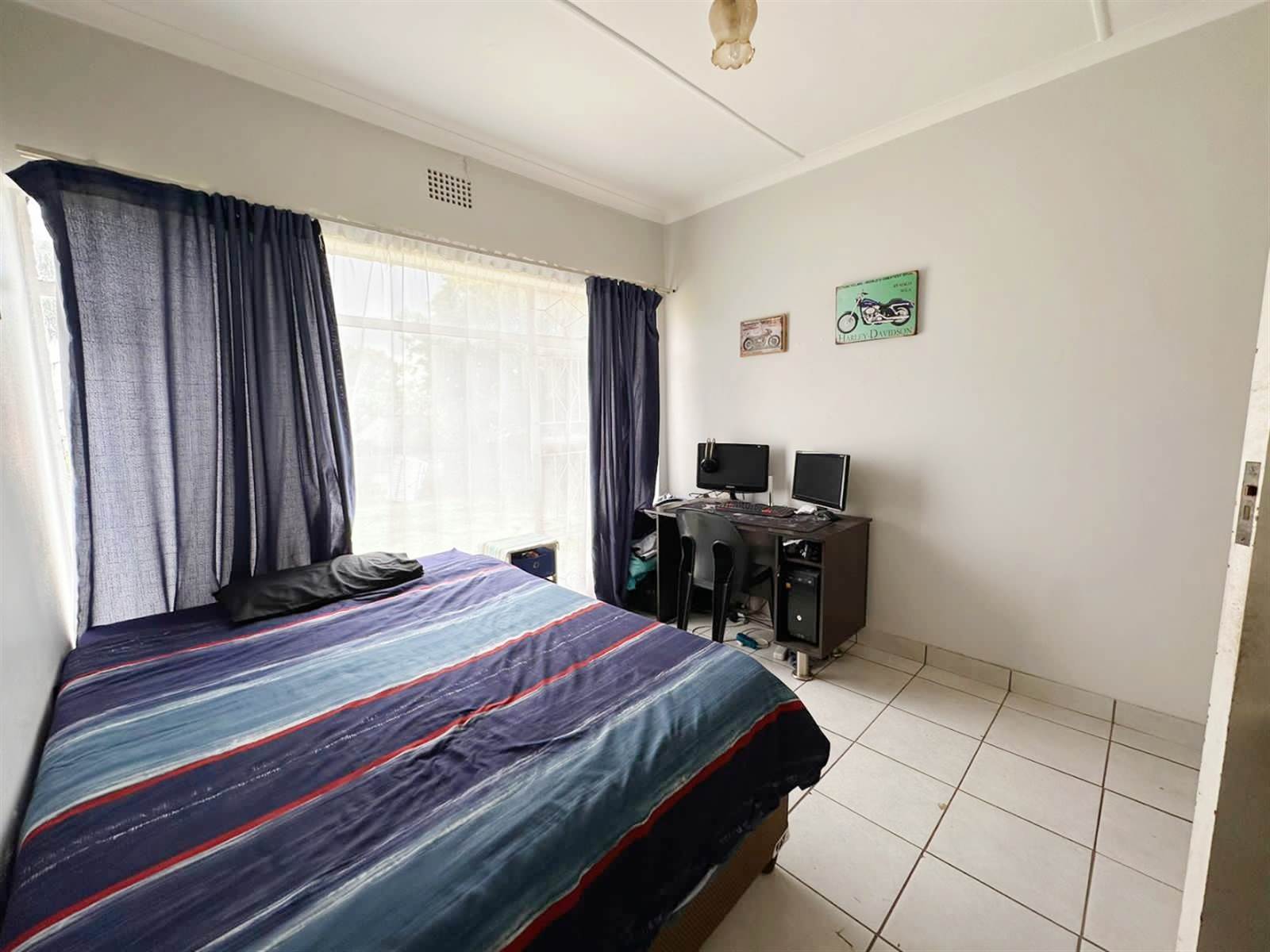4 Bed House in Silverfields photo number 27
