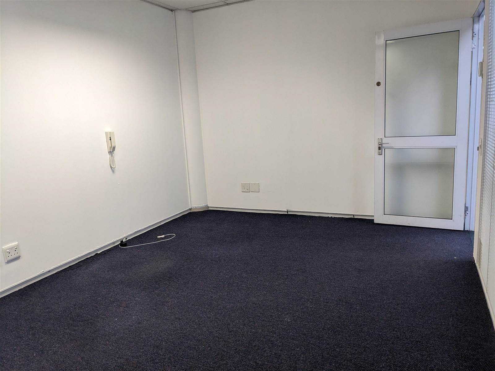 92  m² Commercial space in Milnerton Central photo number 2
