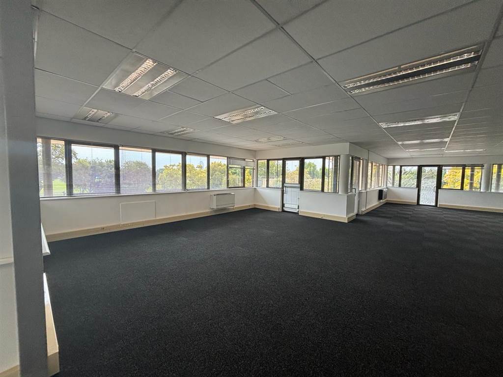 930  m² Commercial space in Illovo photo number 20