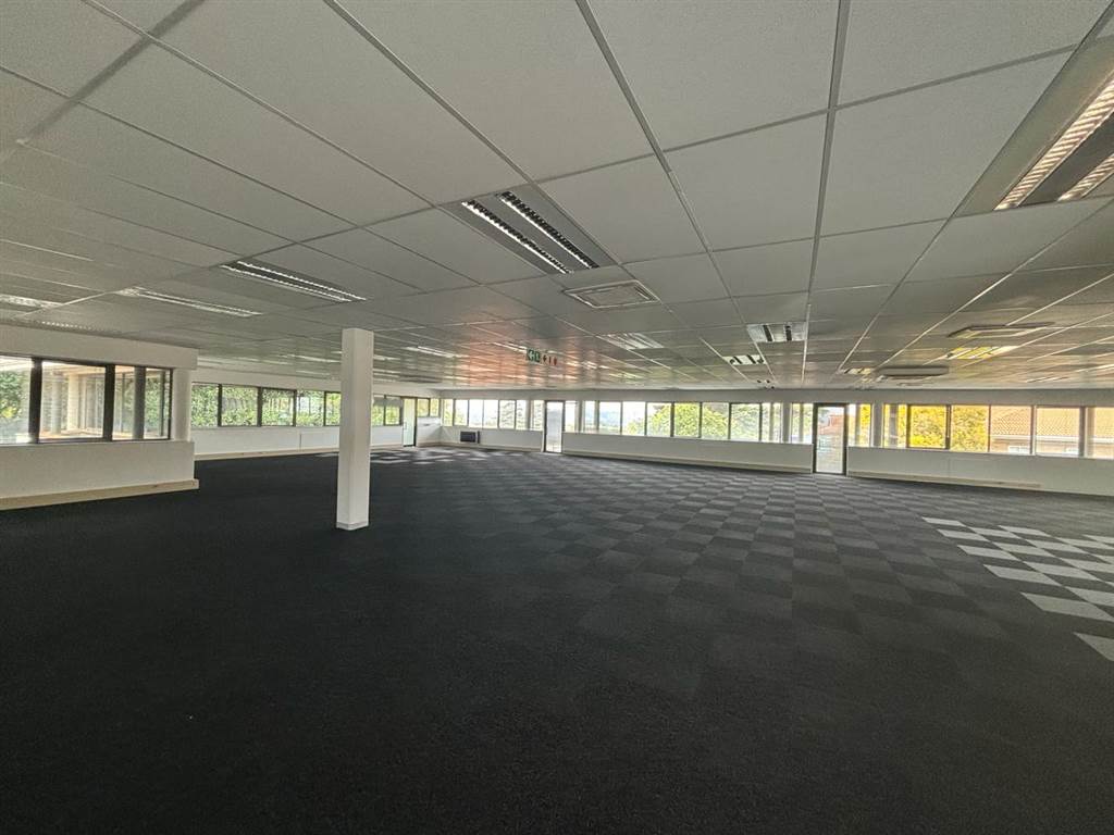 930  m² Commercial space in Illovo photo number 23