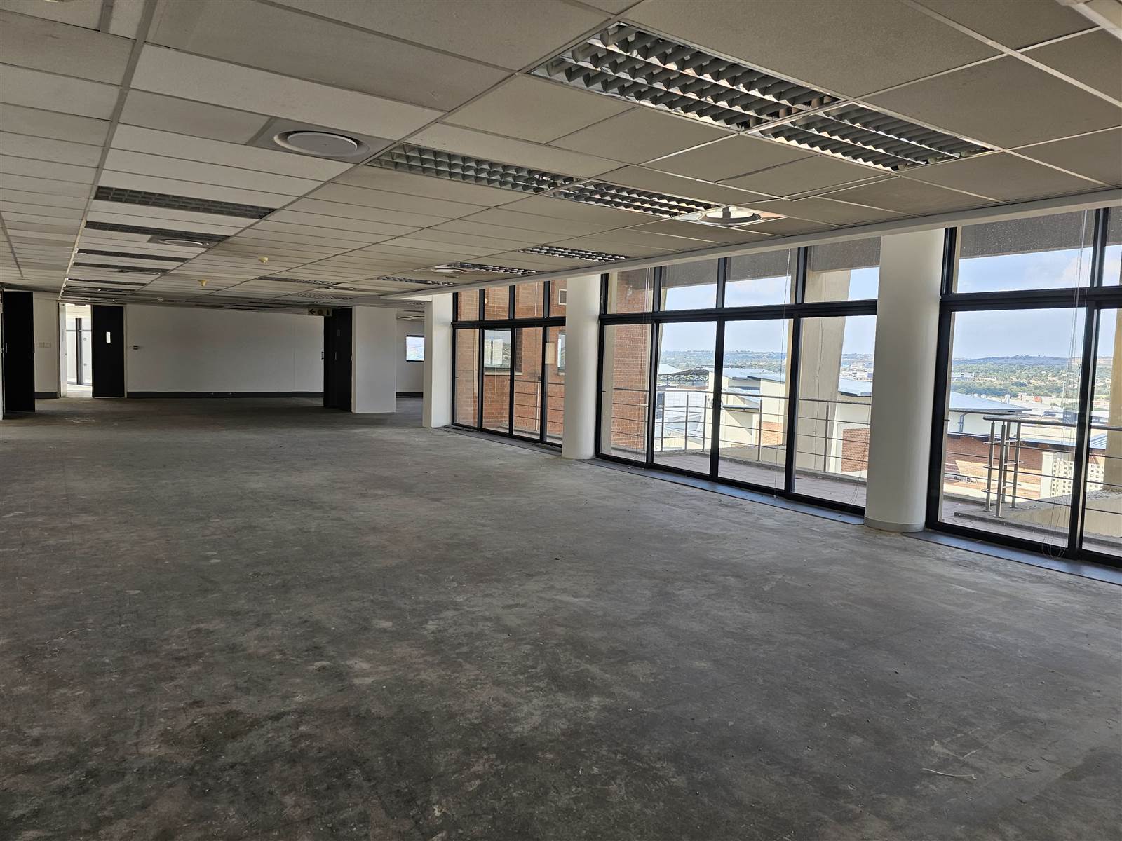 739  m² Commercial space in Centurion CBD photo number 18