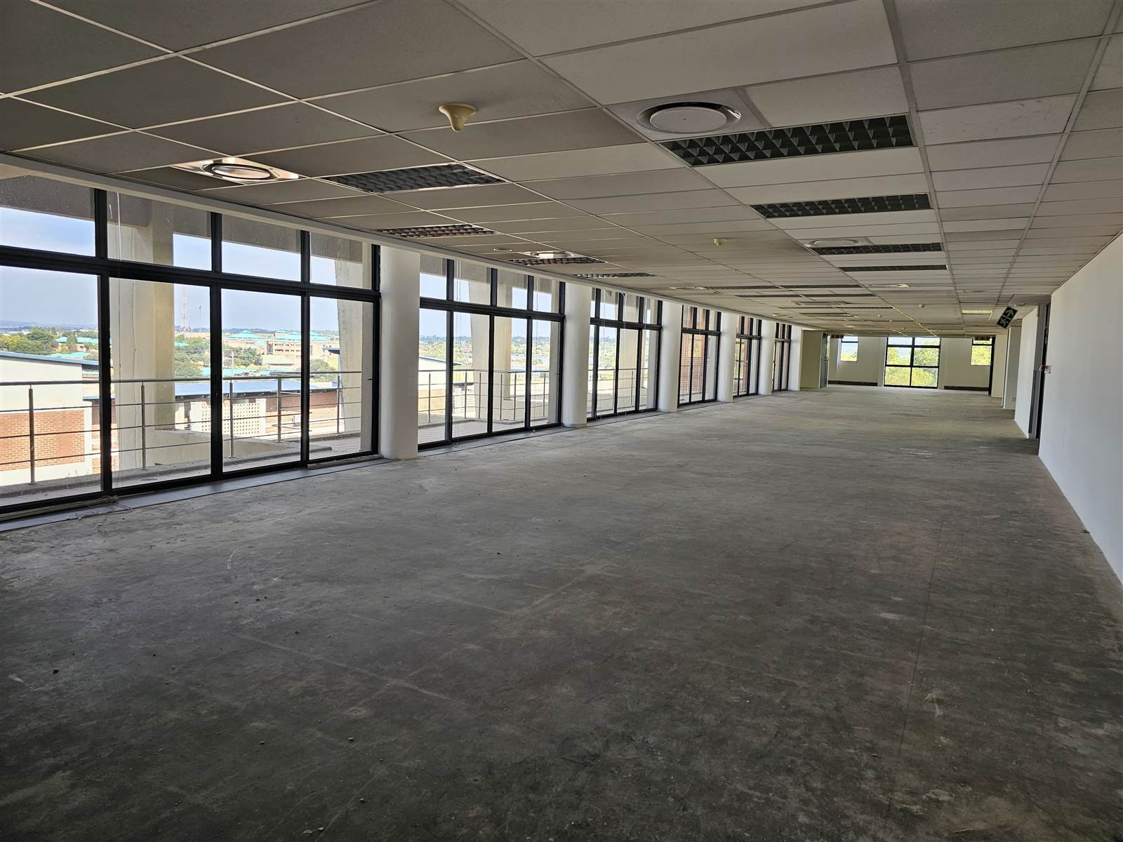 739  m² Commercial space in Centurion CBD photo number 8