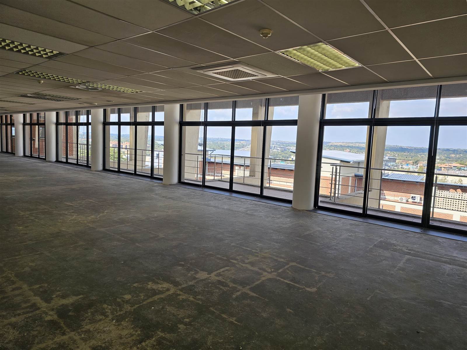 739  m² Commercial space in Centurion CBD photo number 10
