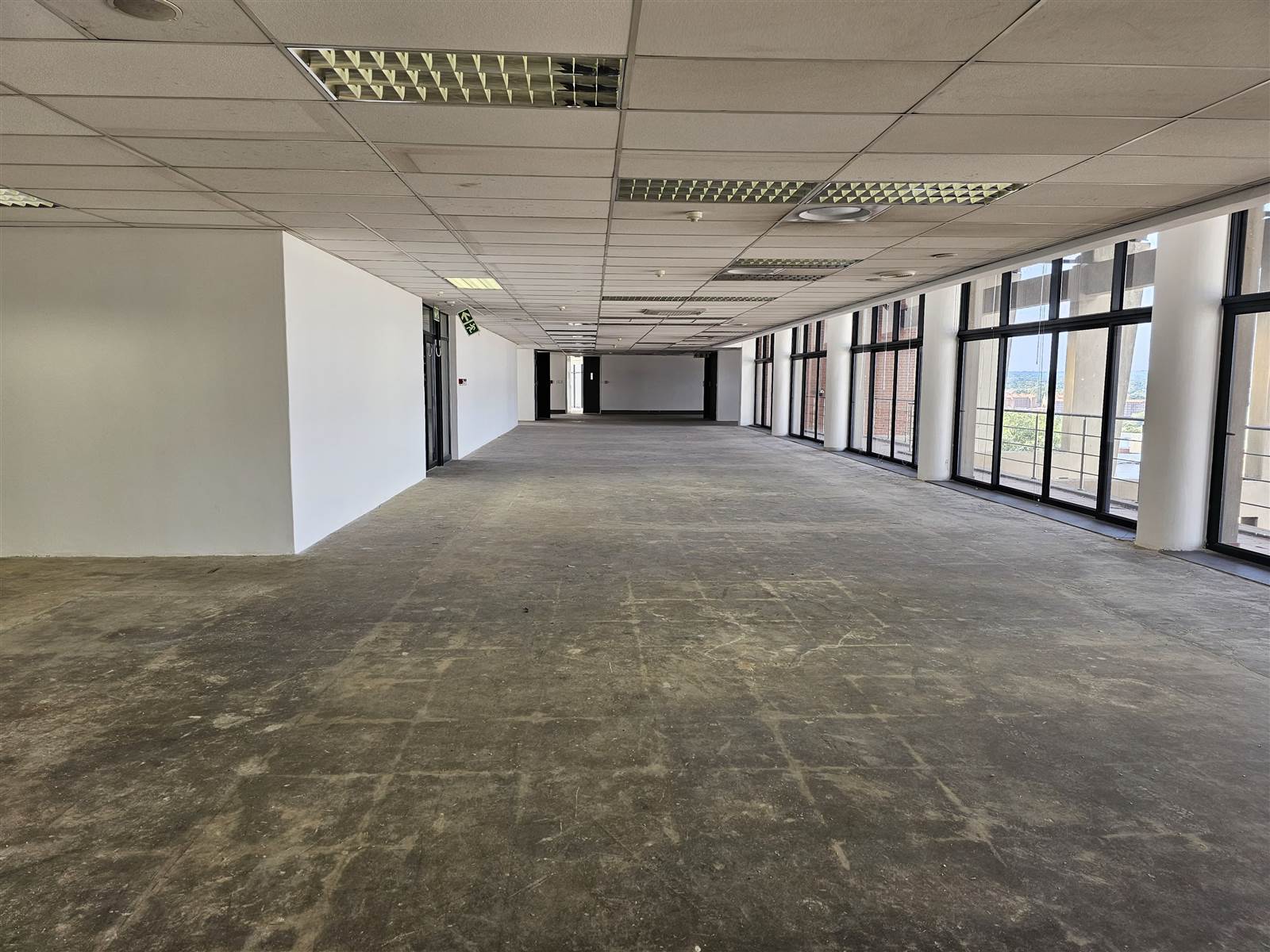 739  m² Commercial space in Centurion CBD photo number 11
